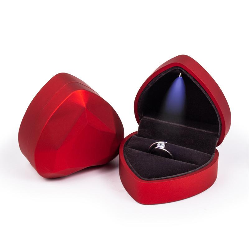 1 Stück Kreative Herzförmige LED-Licht Schmuckschatulle High-End Verlobung Geständnis Ringbox Licht Schmuckaufbewahrungsbox