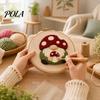 Kit Ricamo Punch Needle Kit Sottobicchiere Gnomo, Set Artigianale Fai da Te con Tessuto Pre-Stampato Filato Rilassante Telaio Supporti in Feltro, per Principianti e Adulti