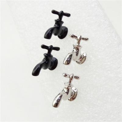 1 par de pendientes divertidos con pasador para mujer, pendientes Punk femeninos con forma de grifo, joyería fina informal para fiesta para chica