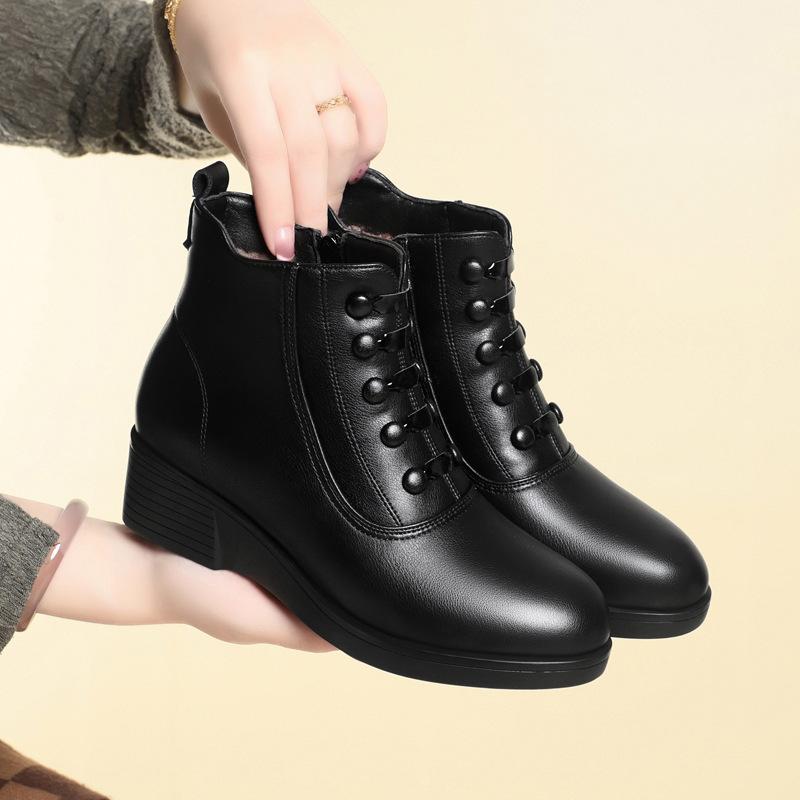 Martin Boots Women's Slope Heel Boots Autumn and Winter New Velvet Large Size Short Boots Medium Heel Warm Mother Cotton Shoes