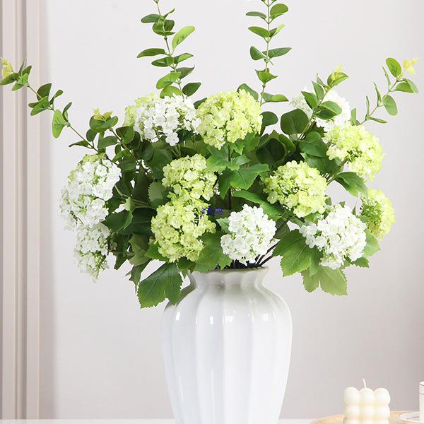 Künstlicher Hortensienstrauß zur Dekoration für Wohnzimmer, Esstisch oder TV-Schrank