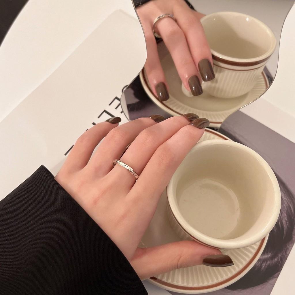 Elegant 2022 Silver Twisted Letter Ring Retro Geometric Design For Women