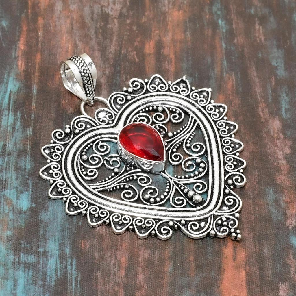 Granat Mozambiku, kamień szlachetny wykonany ręcznie ze srebra próby 925 wisiorek dla kobiet