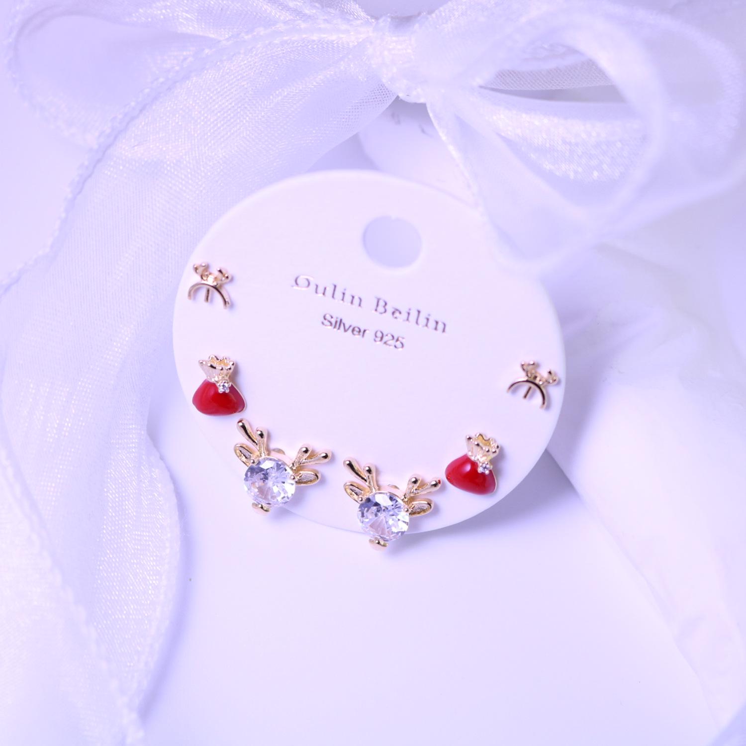 

Christmas Reindeer Zircon Stud Earrings: Mori Style Elf Design