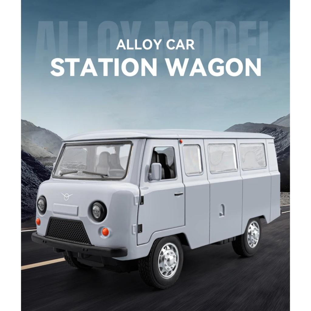 1/18 Russian UAZ TRAVELER BUS Toy Model Off Road Vehicles Alloy Diecast RV Car Models Doors Opened Sound Light Pull Back for Kid