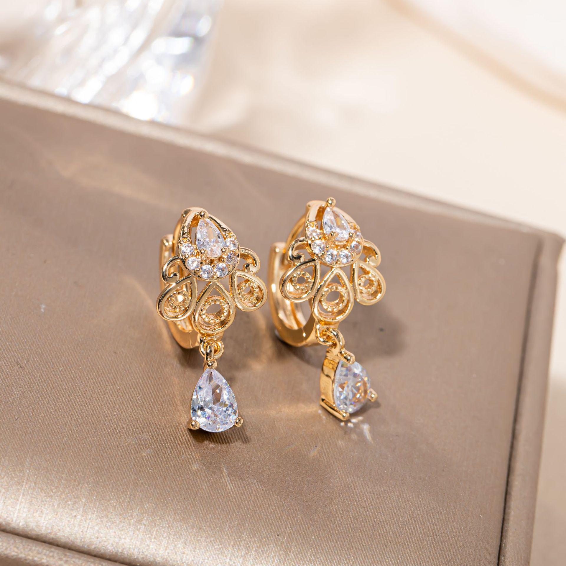Elegant Zircon Crystal Water Drop Earrings - Korean Niche Design