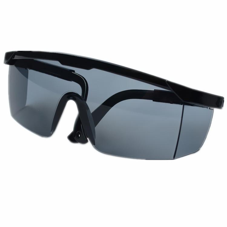 Unisex ochranné brýle: Proti stříkající vodě, proti slinám, proti zamlžování, větruodolný, proti prachu, pro jízdu a bezpečnost práce.