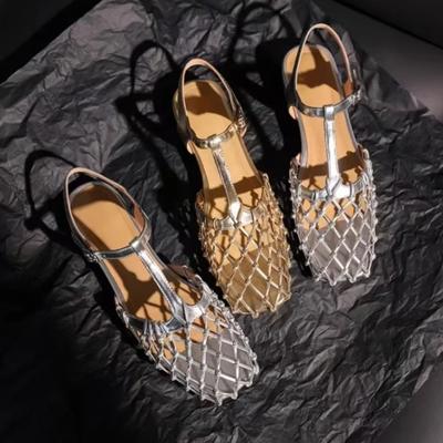 Nuovi sandali estivi da donna a trama vuota retrò assolutamente bellissimi Baotou lusso moda
