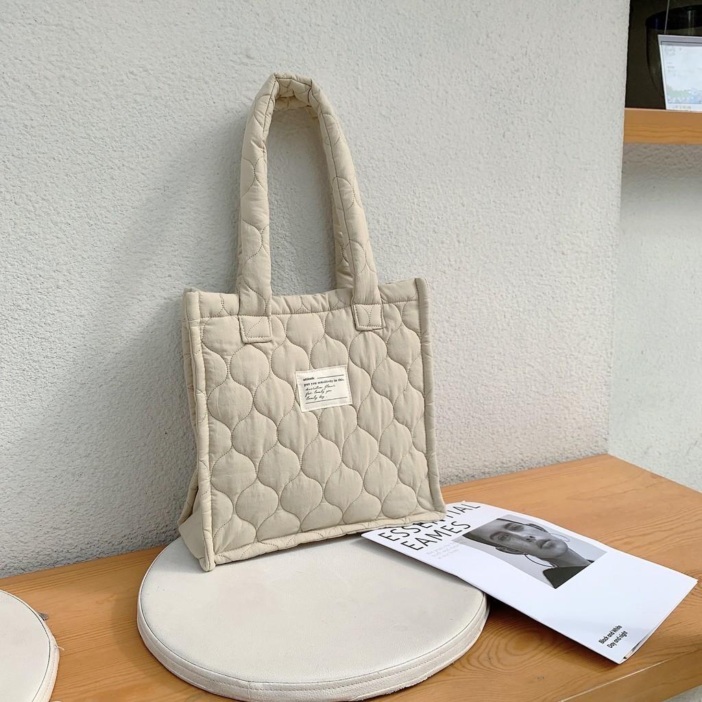 

Large Capacity Quilted Tote Bag For Women In Trendy Beige And Coffee Colors