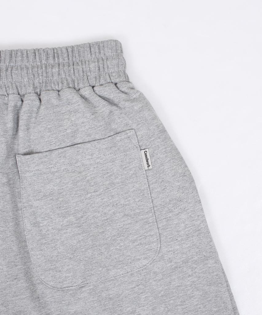 CAMEL WORK Logo Bermuda Sweatpants (Grey)