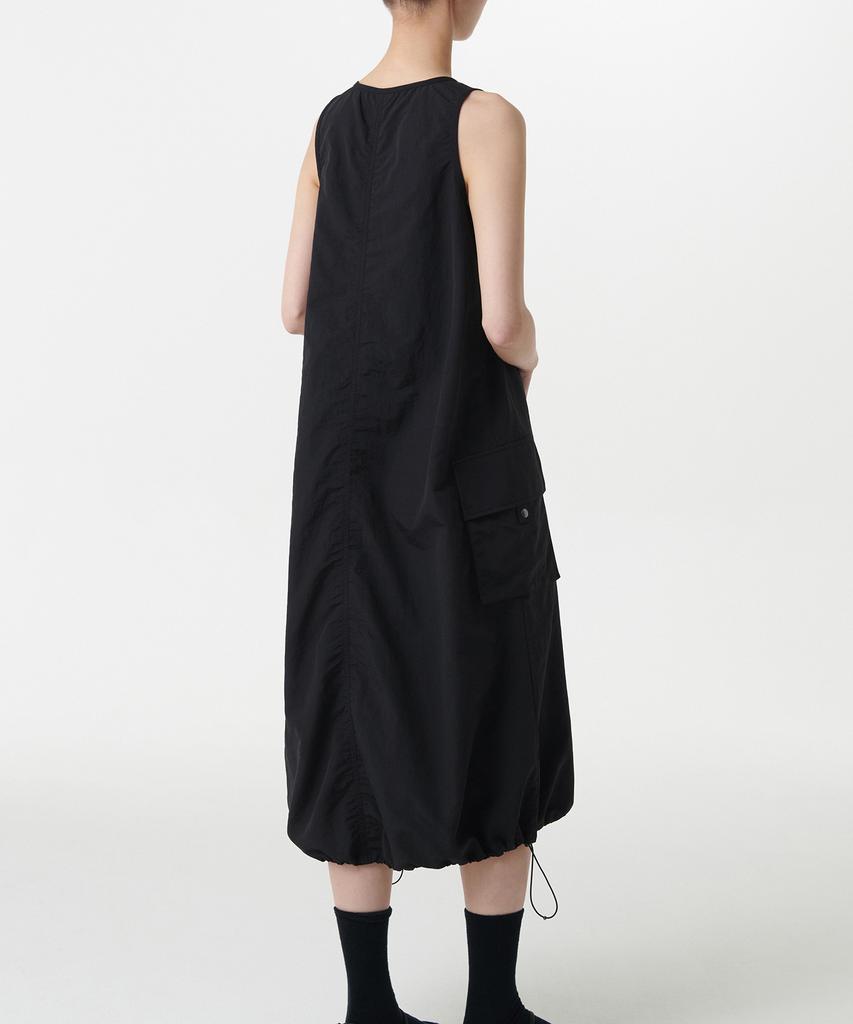 Musinsa Standard Woman Women'S Nylon Parachute Cargo Dress [Black]