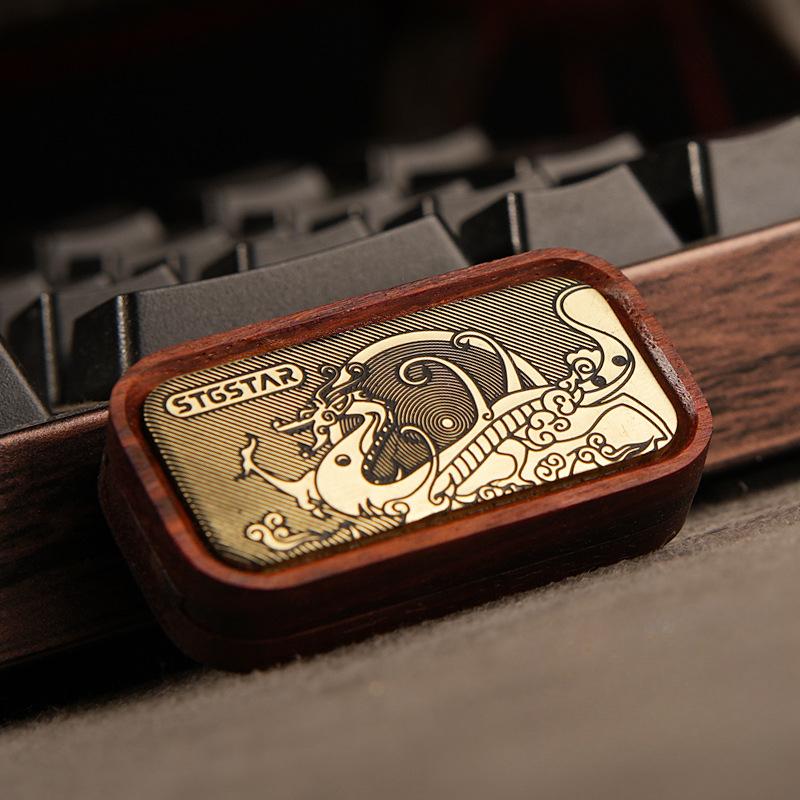 

Wood Magnetic Push Card Pushing Plate Mechanical Slider Haptic Coin Edc Stress Relief Toy Antistresse Stress-Relieving Anxiety