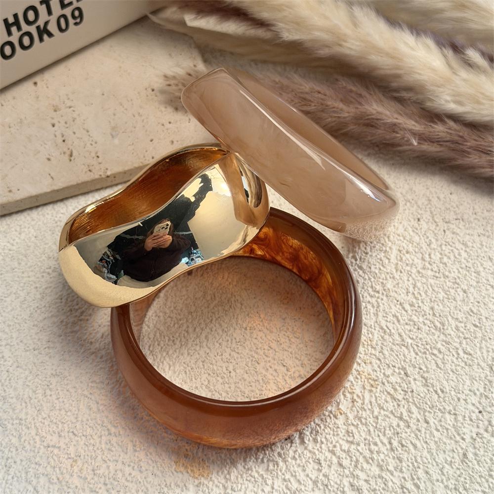 Vintage Punk Irregular Chunky Glossy Cuff Bangles for Women Resin Acrylic Metal Geometric Thick Wide Bracelets Steampunk Jewelry