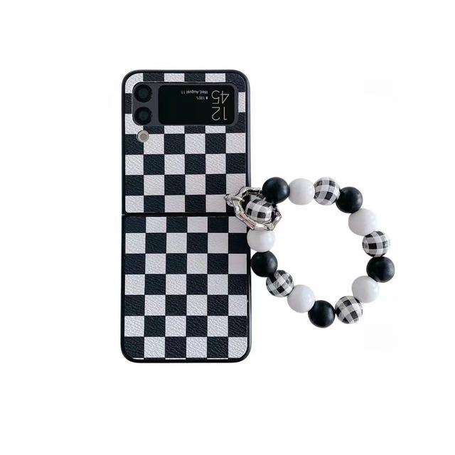 Luxury Checkerboard Sun Flower Beads Wristband Hand Bracelet Leather Phone Case For Samsung Galaxy Z Flip 4 Z Flip 3 Back Cover