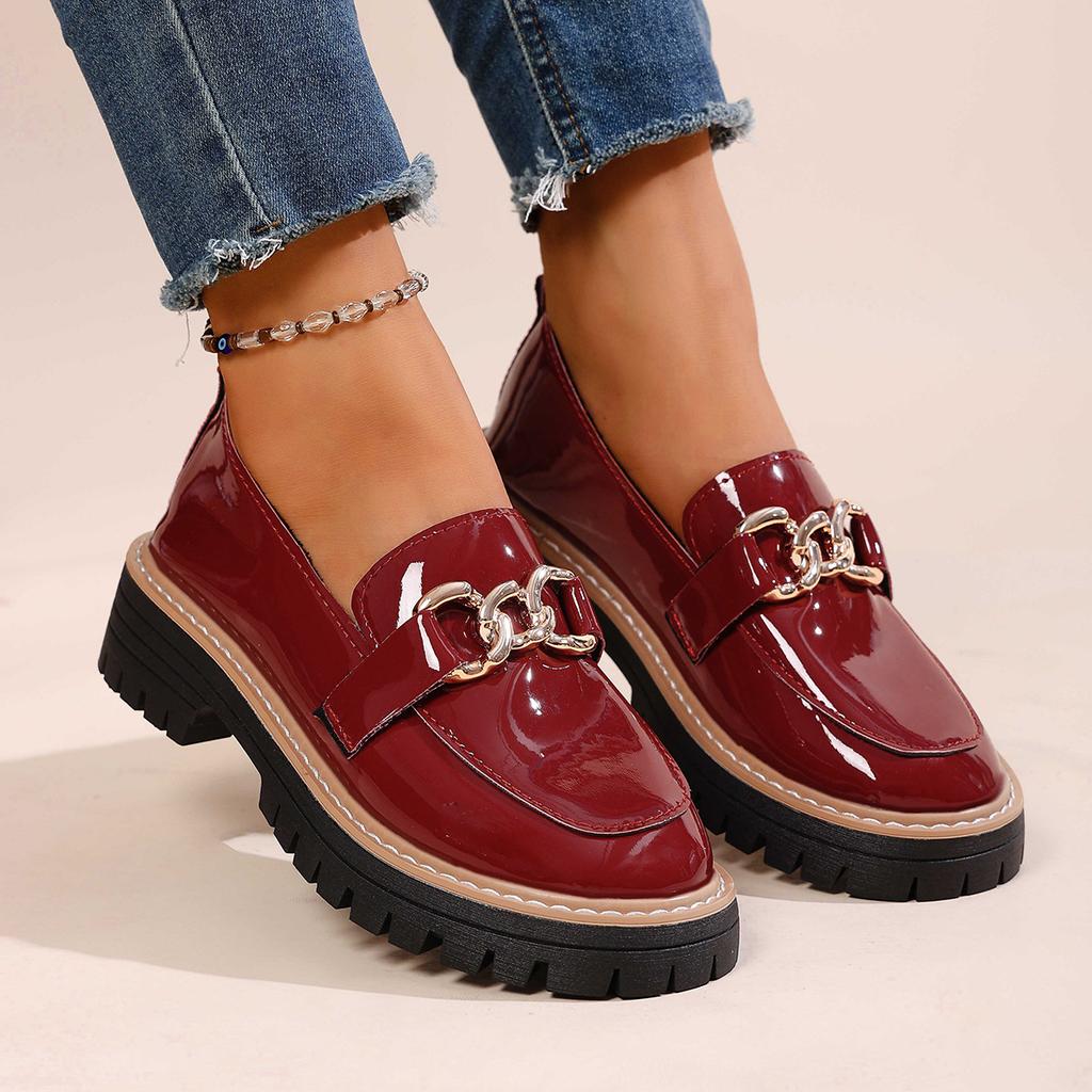 Outono de 2025 novo salto grosso sola grossa bico redondo moderno versátil fivela de metal mocassins de um pé sapatos pequenos de couro