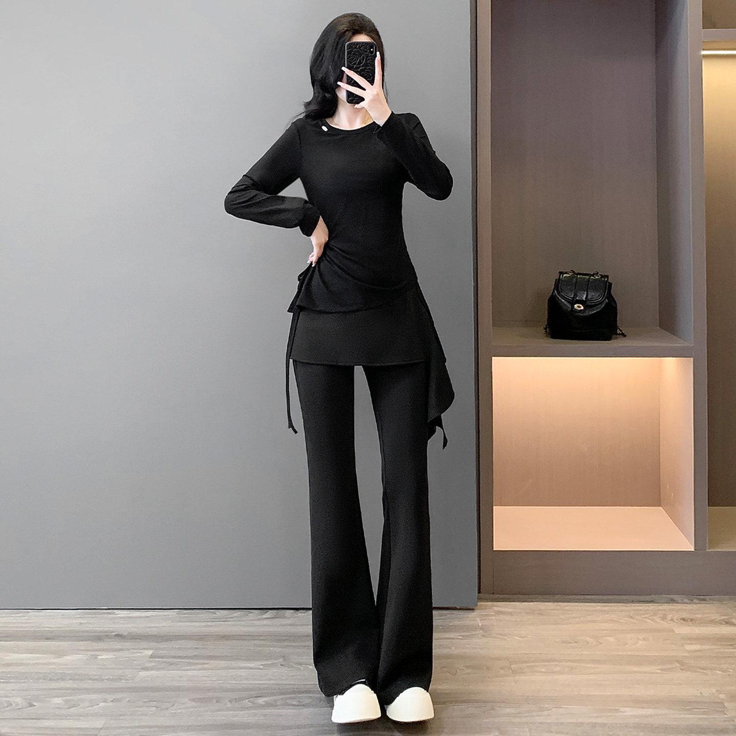 2026 High-End Spring Black Sportswear: Slimming Two-Piece Casual Outfit M