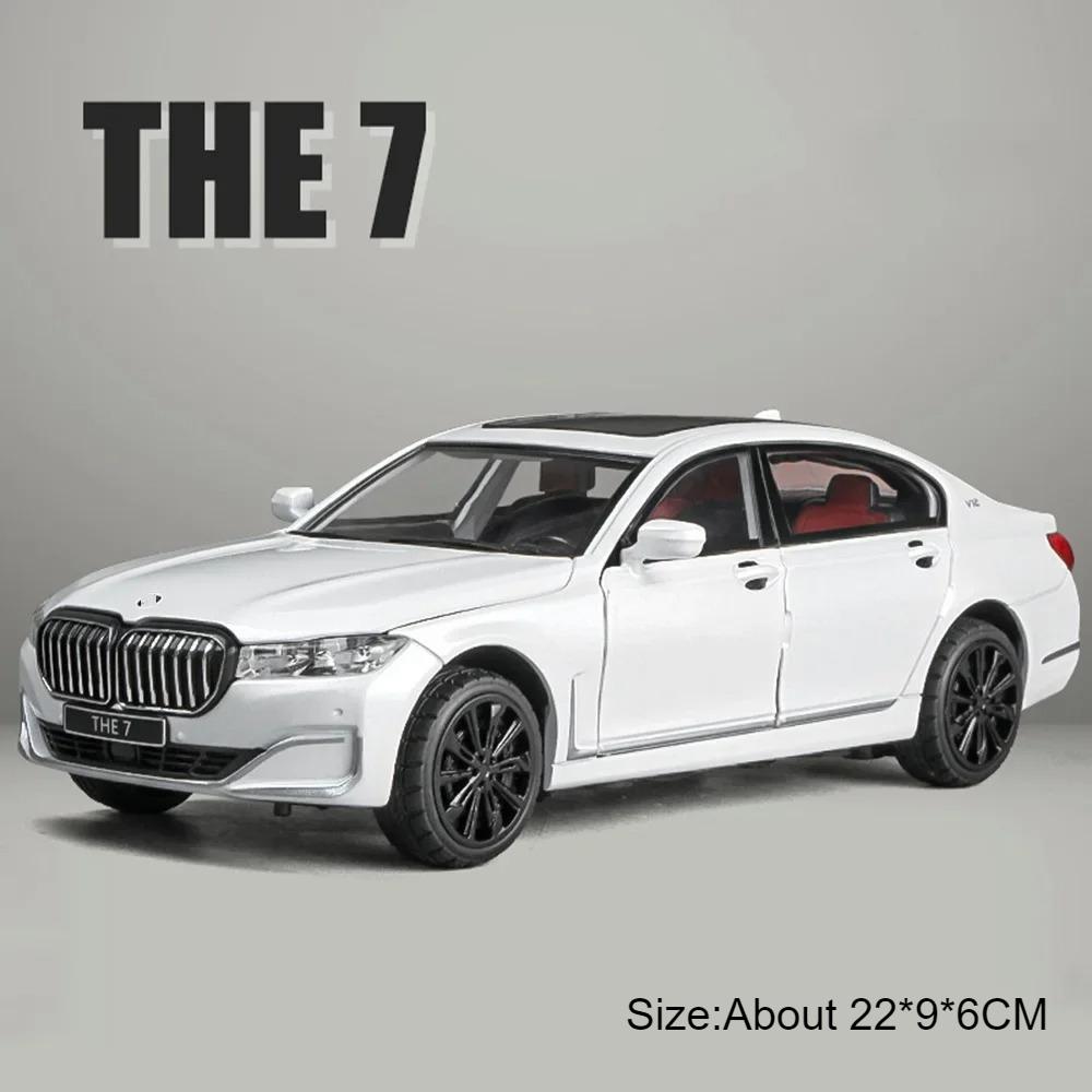 1:24 760LI M8 Sports Car Model Toy Sound Light Doors Opened Pull Back Shock Absorption Diecast Alloy Vehicles Models Kids Gifts