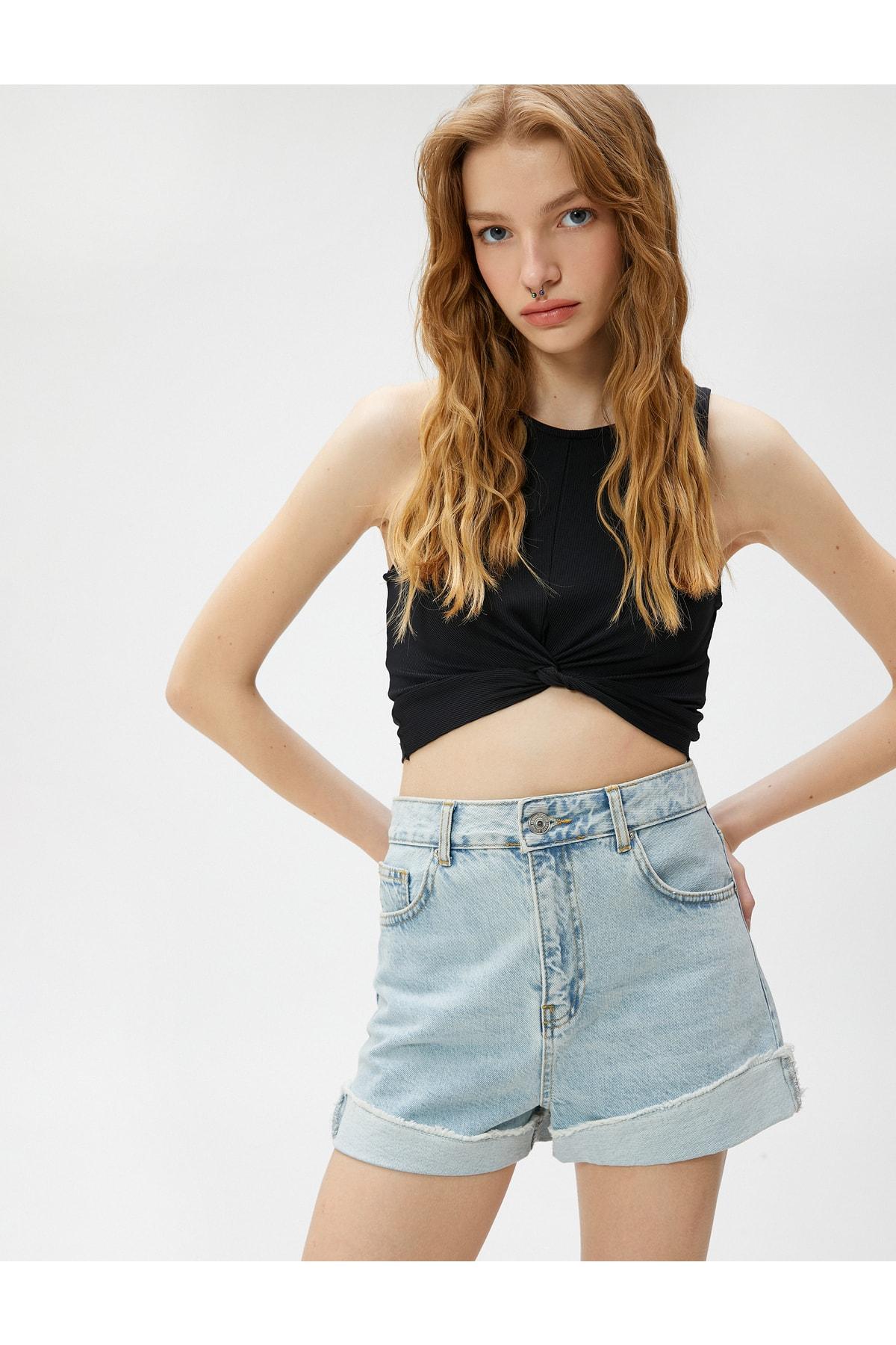 

Укороченный вельветовый спортивный костюм с круглым вырезом с узлом...