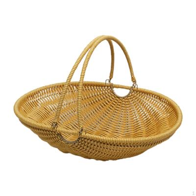 Cesto da cucina in finto rattan con manico multifunzione regolabile.