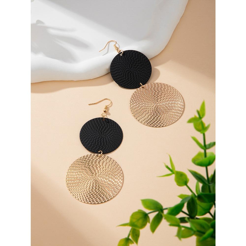 European and American Disc Necklace Women's High Sense Light Luxury Pendant Neck Chain Valentine's Day