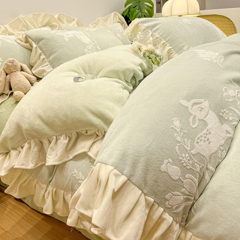 Thickened Milk Fleece Four-Piece Set, Fleece Thickened Bedding, Winter Carved Coral Fleece Quilt Cover, Bed Sheet, Bed Skirt