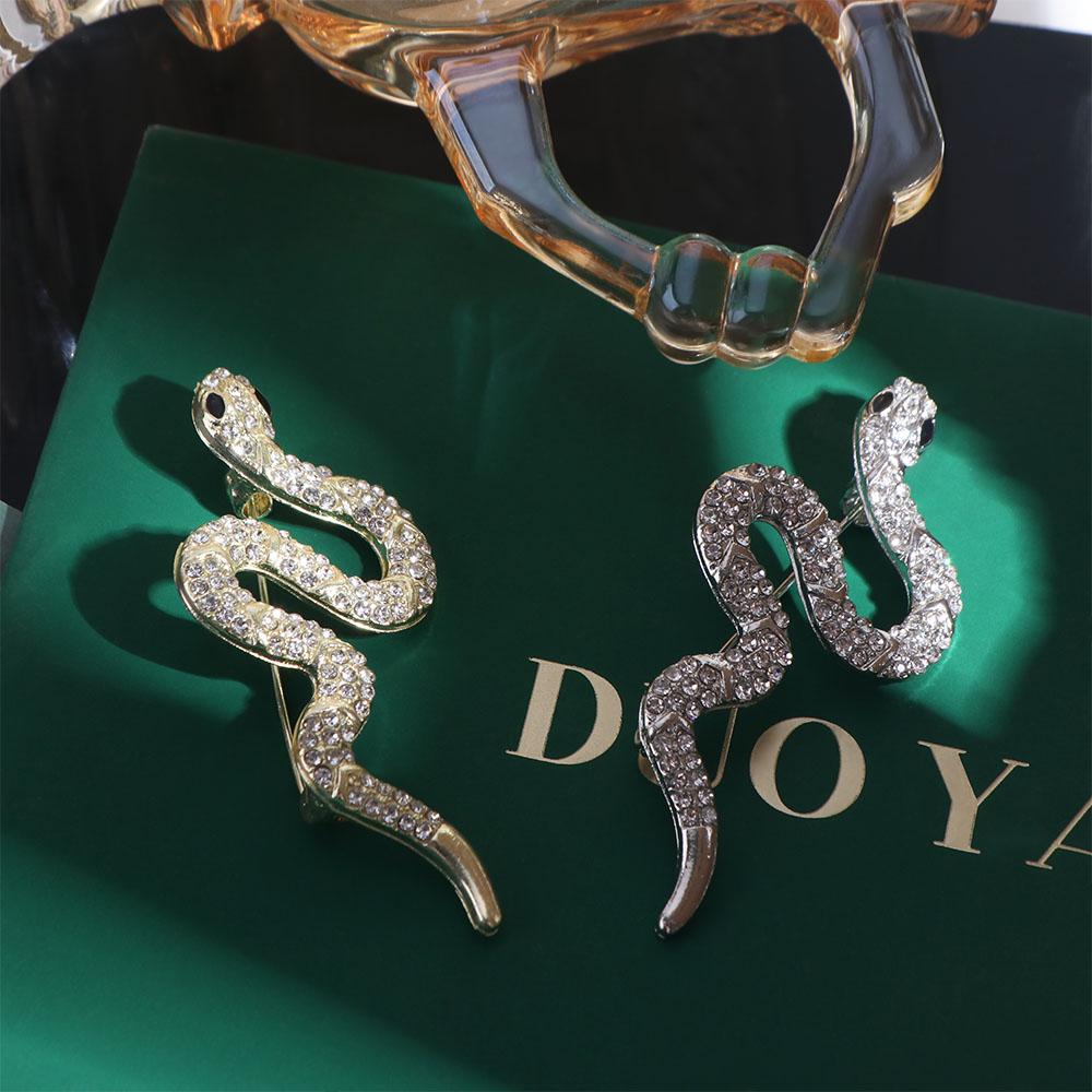 Vintage Zodiac Snake Brooch Sparkling Snake Lapel Pin Rhinestone Animal Collar Pins  Jewelry Gifts
