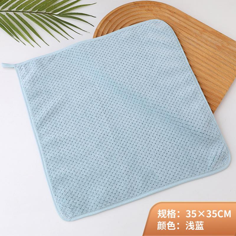 Coral fleece small square towel absorbs water and does not shed hair, hand towel, children's handkerchief, face towel.