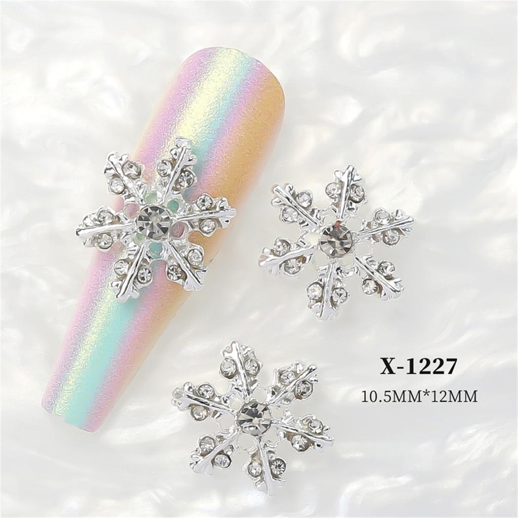 10pcs Snowflake Nail Decorations for Unique and Eye Catching Manicures Charming Nail Accessories