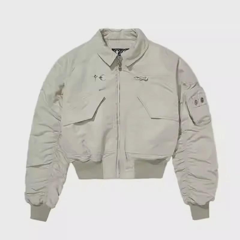 

Куртка-бомбер Thug Club с серебряными заклепками из хлопка - Мужское трендовое короткое широкое пальто Small грязно-белый