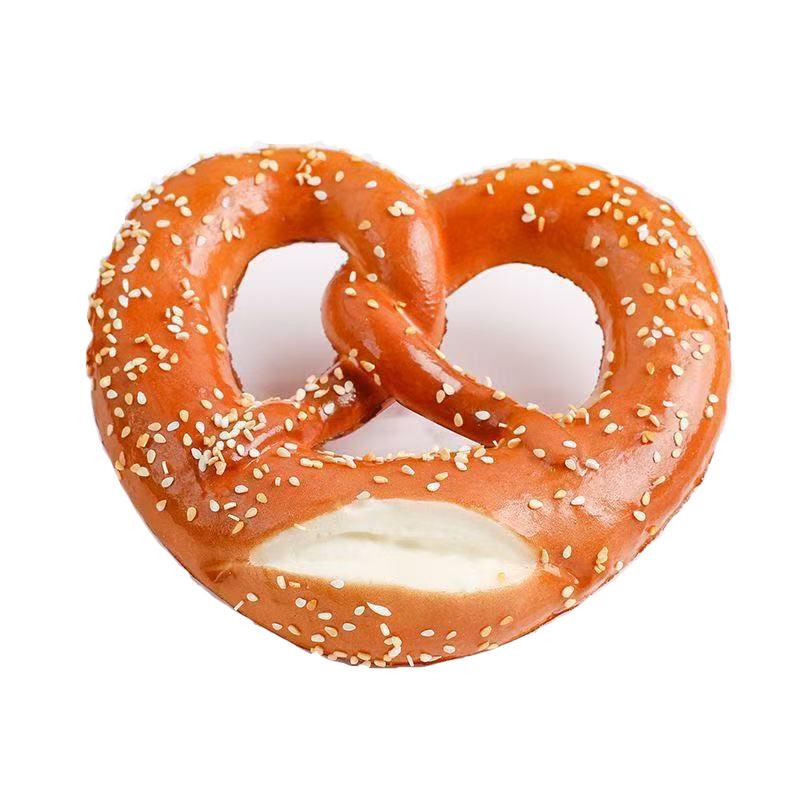 Artificial Bread Simulation Food Model Fake Bagel Home Decor Cake Shop Bakery Window Display Photography Props Heart Shape