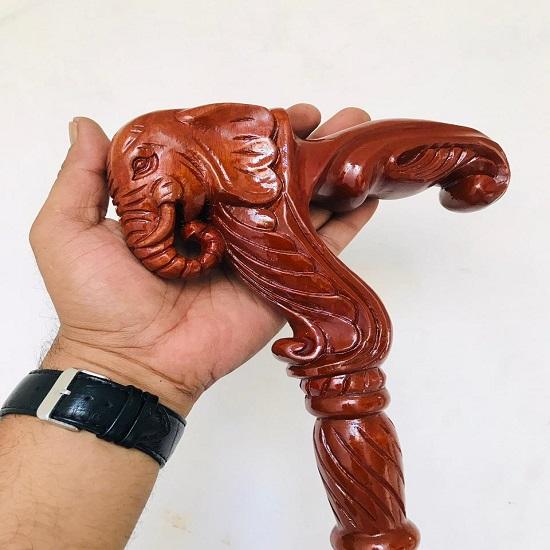 

Деревянная трость с ручной резьбой в виде головы слона