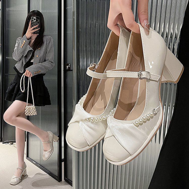 White Light Mouth Retro Gentle Mary Jane Single Shoes Women's Design Sense Niche Middle Heel Bridesmaid Dress High Heels