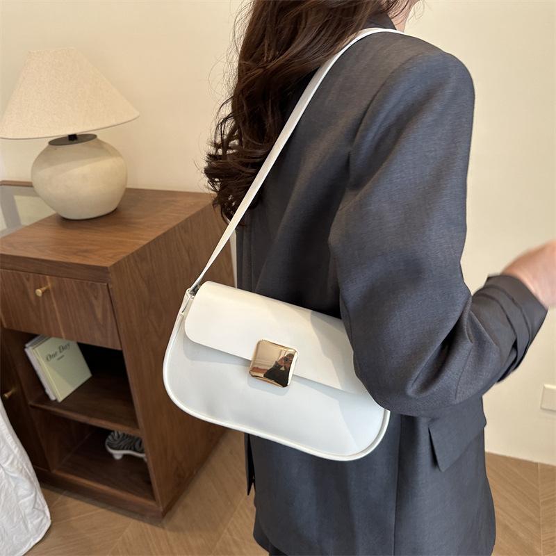 Bag candy color trendy fashion messenger bag 2025 new temperament foreign simple texture bag shoulder armpit bag