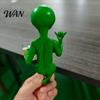Patio Landscape Decoration Resin Alien with Beer Glass Figurine, Decorative Desktop Ornament, Creative Table Exquisite Hand Carved Statue for