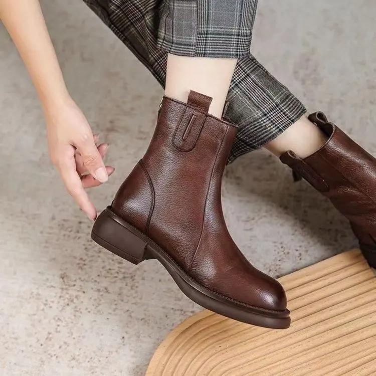 2024 New Women's Fashion Versatile Casual Boots Retro British Style Warm Explosion Street Zipper and Velvet Short Boots