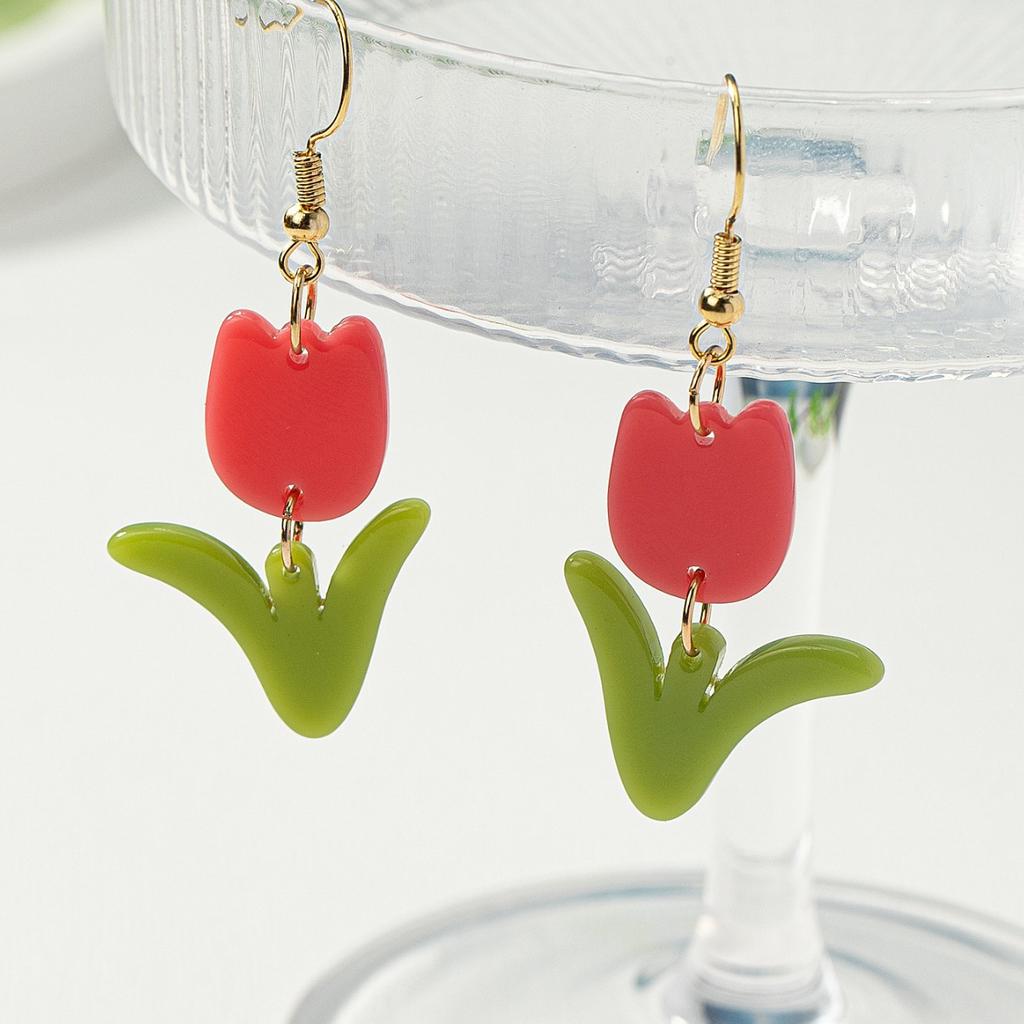 Pink tulip earrings, earrings, sweet and cute, exquisite and small acrylic wind earrings.