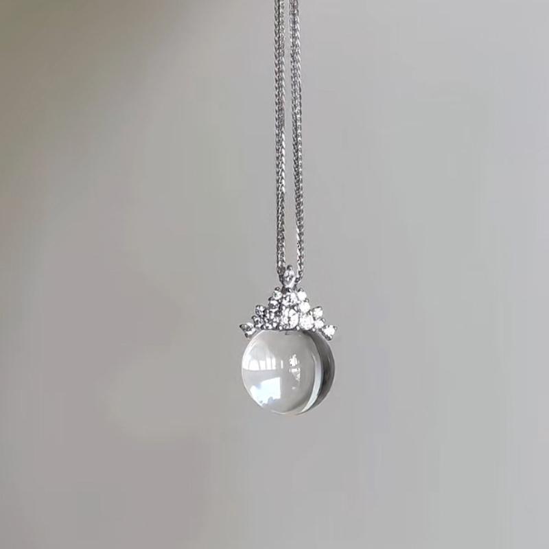 Fresh and Transparent White Crystal Pendant High-end Charms Sparkling Diamond Round Beads Necklace Silver   Gifts