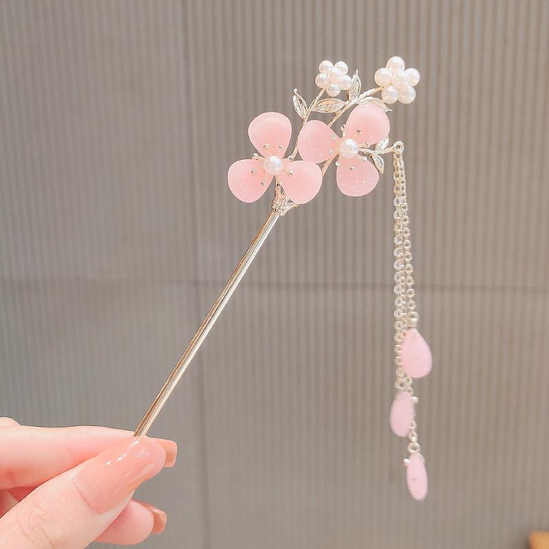 Four Seasons Chinese Tassel Hairpin: Ancient Style Hanfu with Fresh Pearl and Jiangnan Classical Cheongsam Hair Accessory