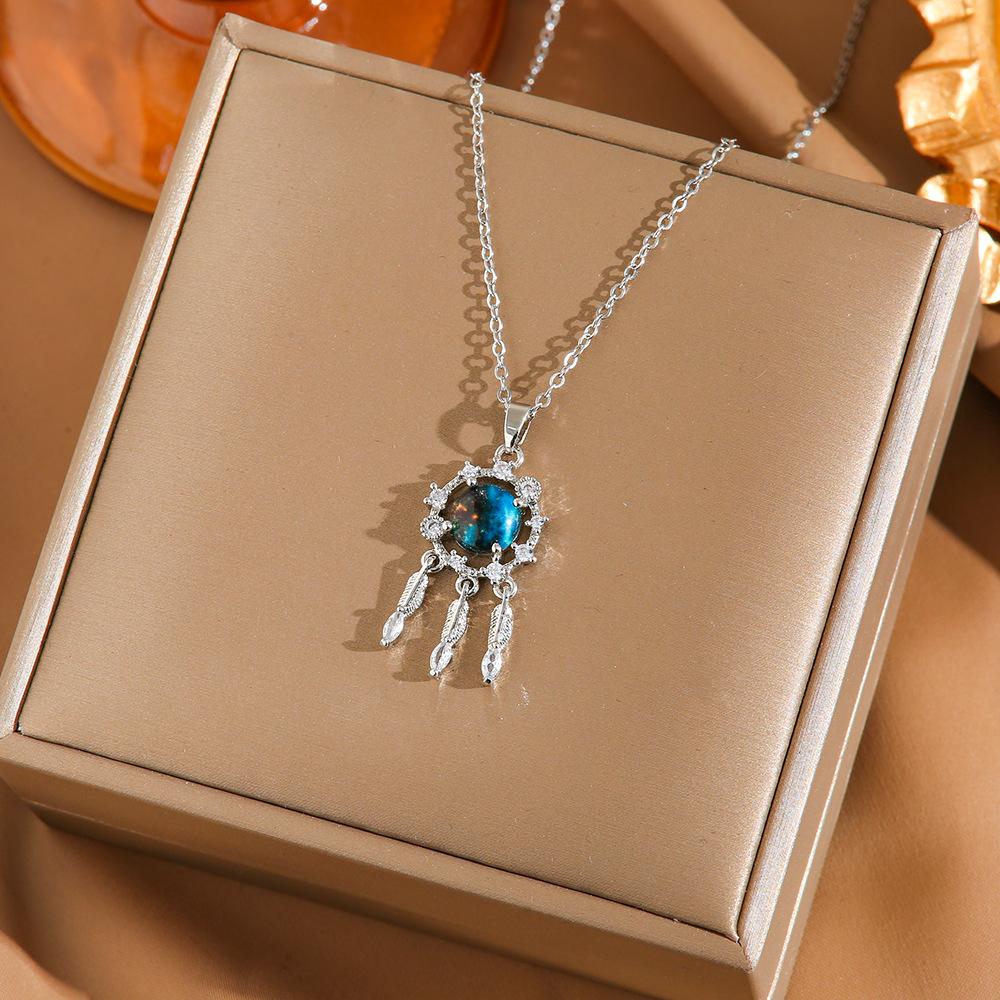 Four Leaf Clover Pendant Necklace For Women Fashionable Zircon Crystal Adjustable Chain Delicate And Versatile Jewelry