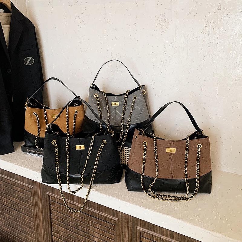 Bag women's new contrasting color retro matte chain one shoulder underarm bag portable messenger tote bag tide