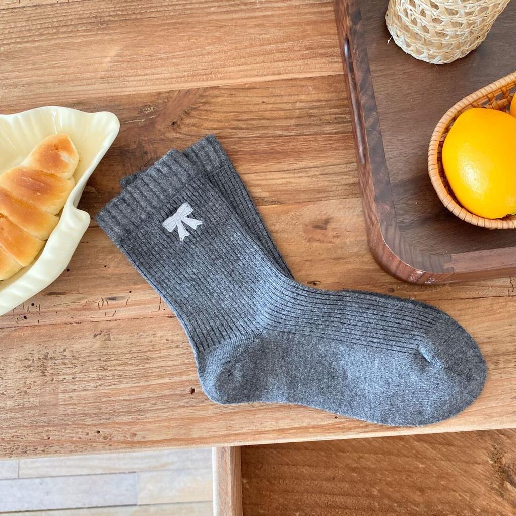 Damskie Jesienno-Zimowe Pogrubione Ciepłe Skarpetki Bezszwowe z Kokardką