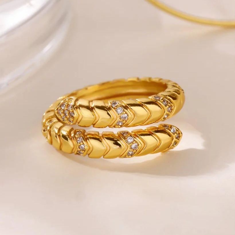 Luxury Zircon Snake Ring For Women Gold Plated Stainless Steel Geometric Ring Hypoallergenic Wedding Christmas Jewelry Gift