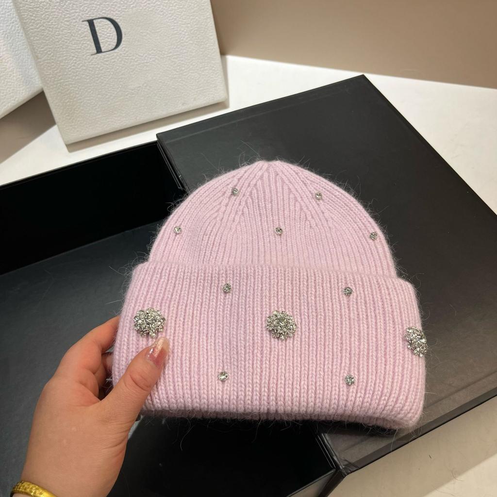 Winter Light Luxury Niche Rhinestone Heavy Industry Knitted Hat Celebrity Outdoor Warm Rabbit Hair Pullover Hat