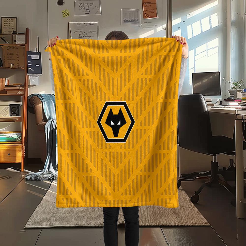 Wolves Flannel Blanket, High quality Comfortable for All Seasons, Home Decor, Warmth and Comfort