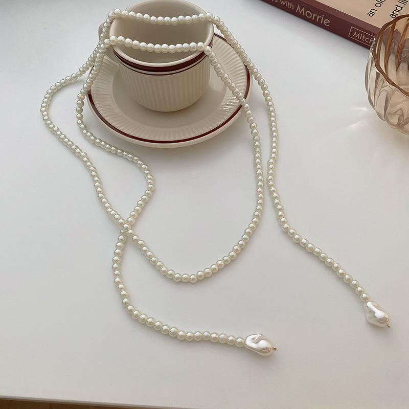 Diamantbesetzte künstliche Perle Doppelkreis Liebesohrringe Französische Retro-Steckohrringe Exquisite Ohrringe Damen