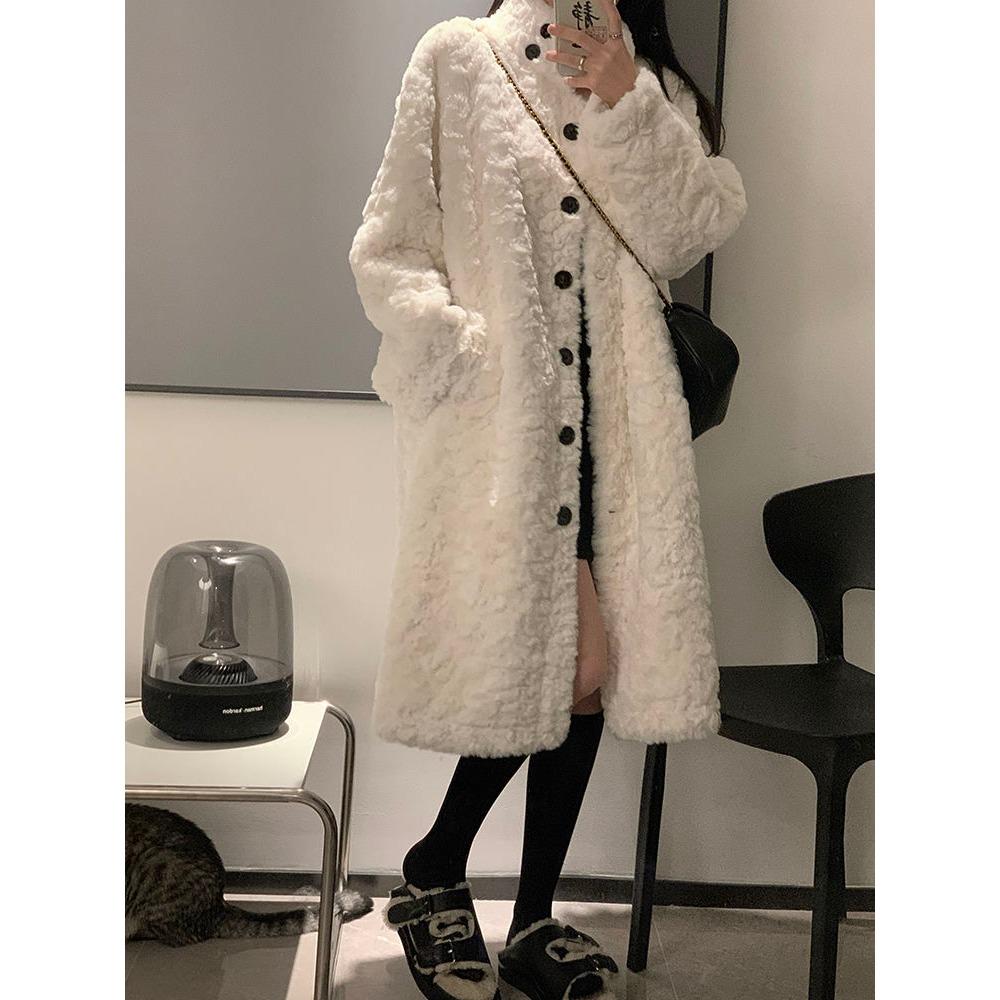 Kabát z jehněčí vlny dámský dlouhý kabát nad koleno kožešinový zateplený volný stojáček vatovaný teplý ležérní bunda