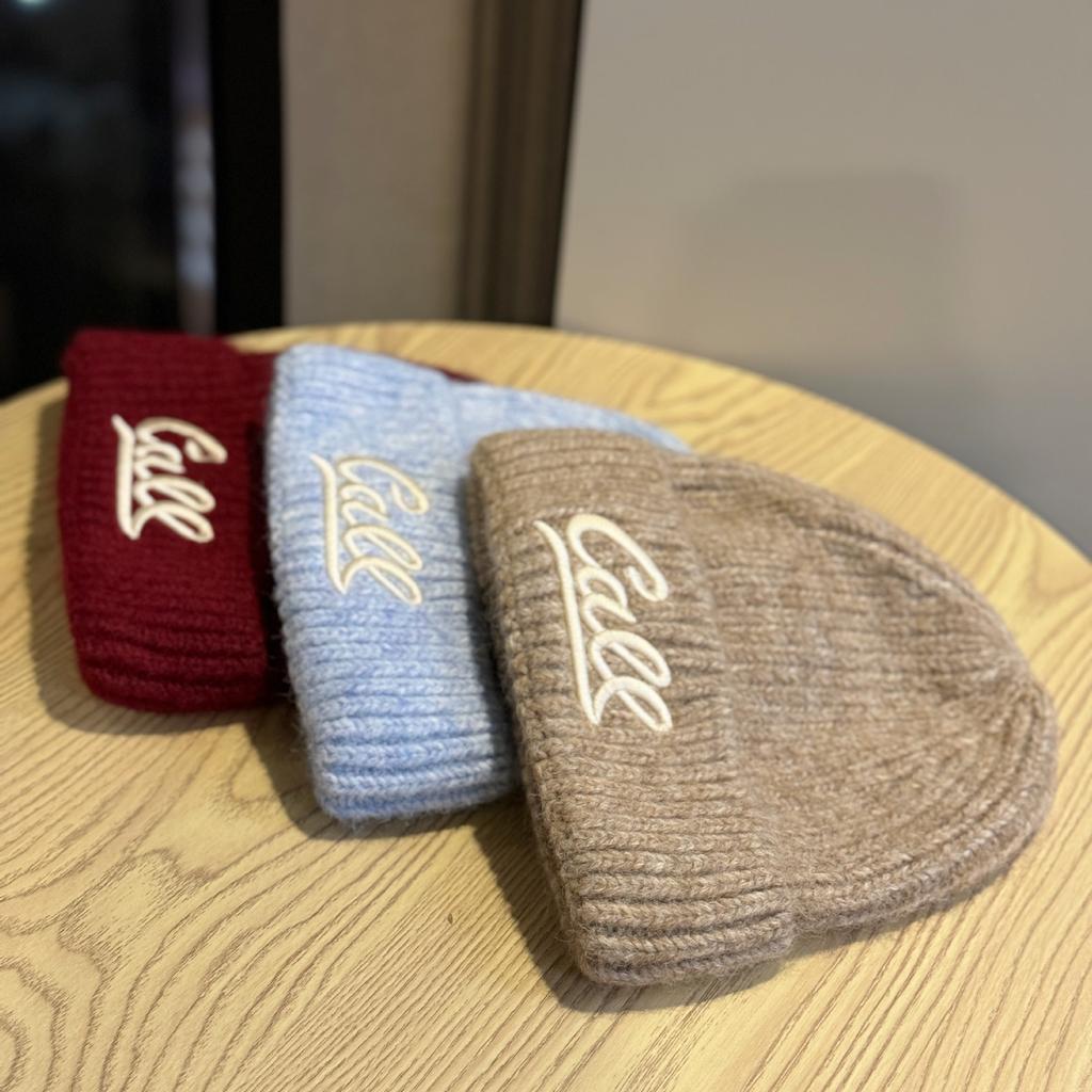 New Embroidered Letter Knitted Hat for Women Autumn and Winter Street Warm Woolen Hat for Students Thickened Ear Protection Hood Cold Hat