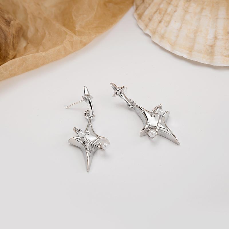 925 Creative High-End Temperament Girl Stud Earrings Slightly Inlaid With Pearl Starry Surround Personalized Earrings