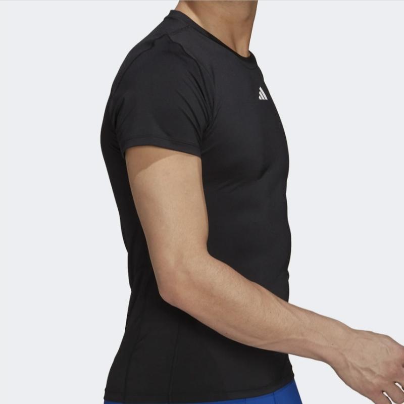 adidas TechfiT Maglietta a Maniche Corte sportiva Allenamento fiTness Corsa Esercizio 233