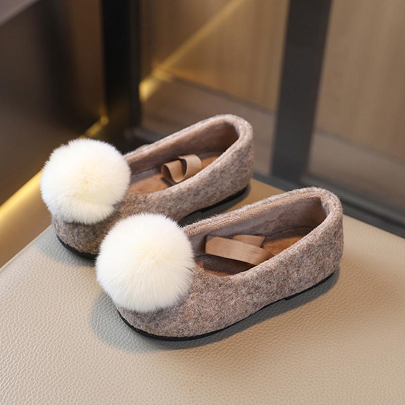 Winter Kids Causal Moccasin Girls Plush Shoes Soft Hairball Children's Fashion Princess Flat Shoes Warm Furry Hairy